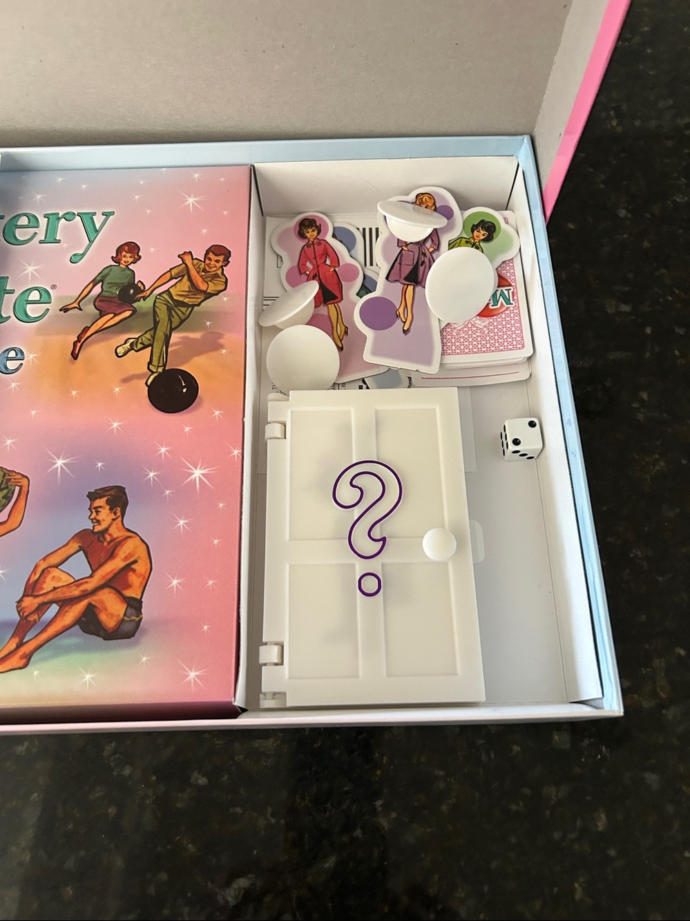 Hasbro Mystery Date Game, like new - Picture 4 of 7